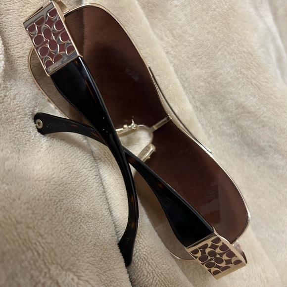 Authentic coach sunglasses mint condition with original case - Picture 10 of 12